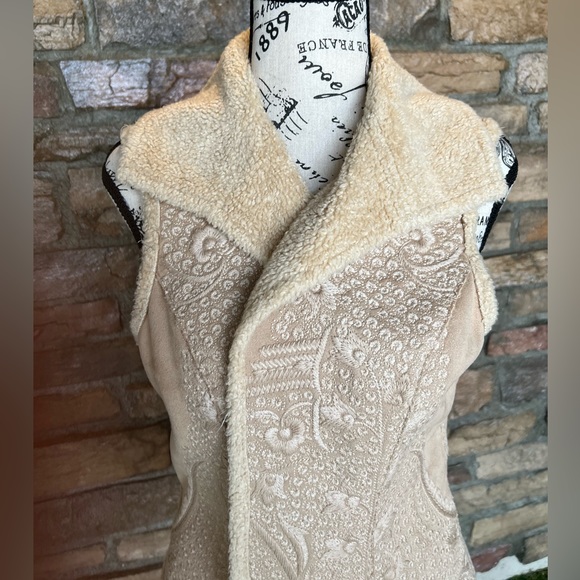 Beautiful Dana Buchman Vest - Picture 6 of 16